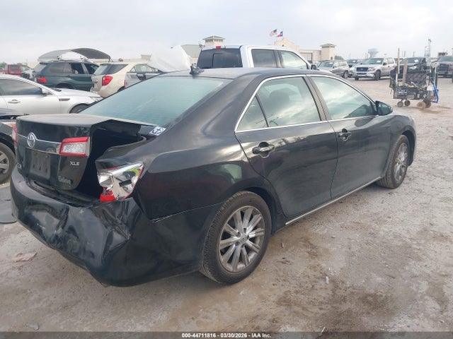 Toyota Camry Xle V6