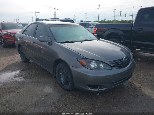 Salvage Toyota Camry Image