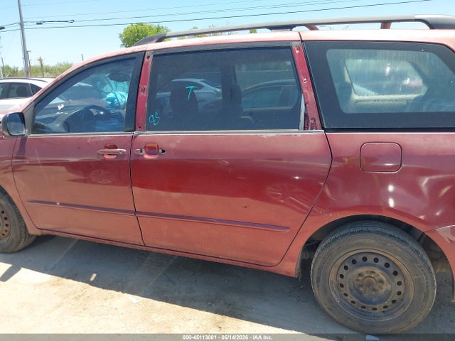 Toyota Sienna Ce