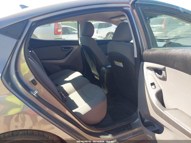 Hyundai ELANTRA Se