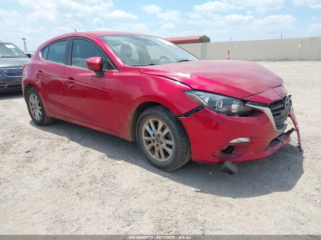 Salvage Mazda Mazda3 Image