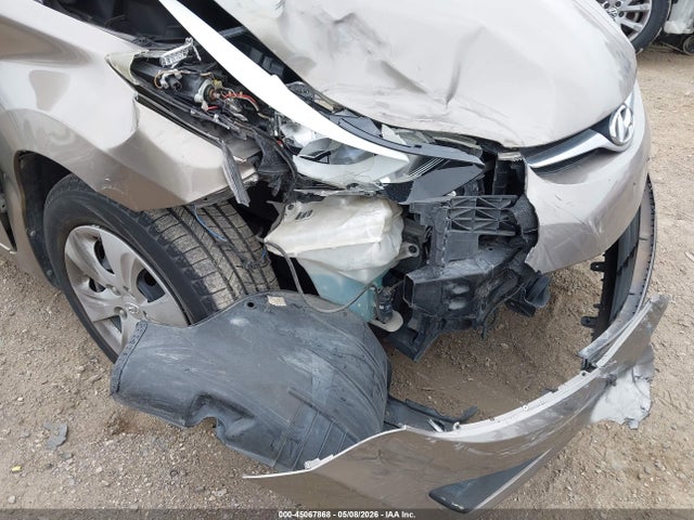 Hyundai ELANTRA Se