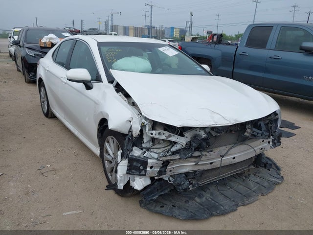 Toyota Camry Le