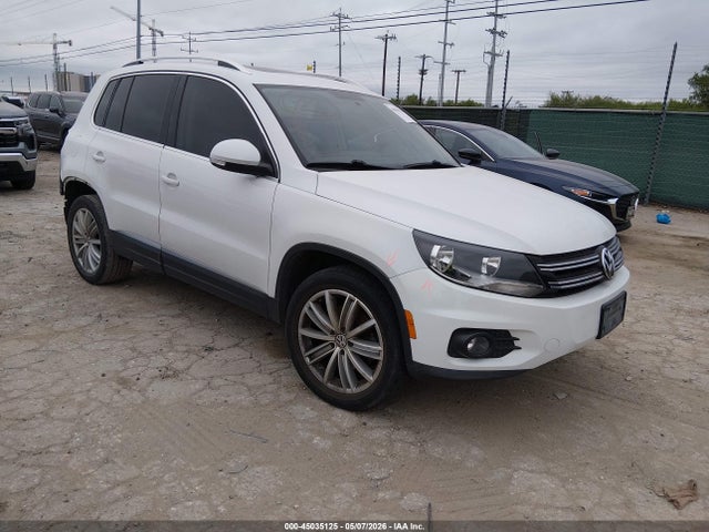 Salvage Volkswagen Tiguan Image