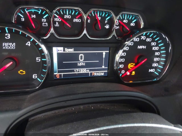 Chevrolet Suburban 1500 Lt