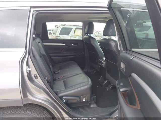 Toyota Highlander Xle V6