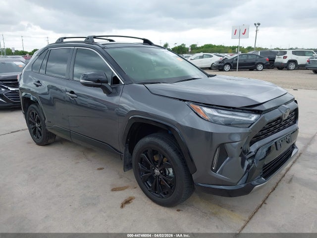 Salvage Toyota RAV4 Image