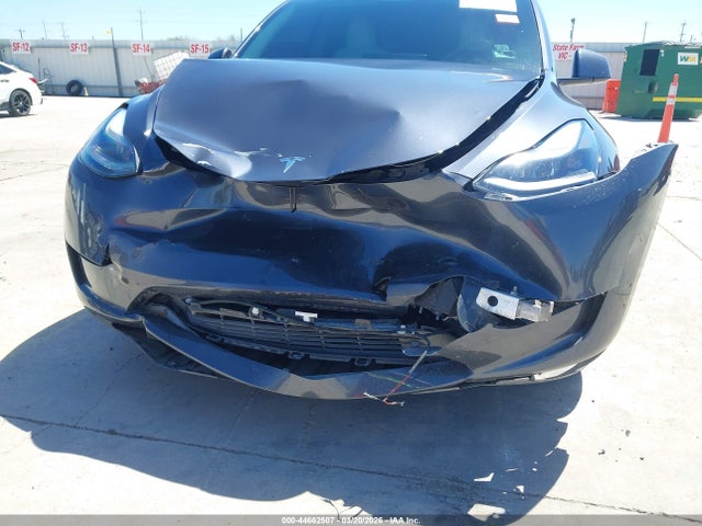 Tesla Model Y Performance Dual Motor All-wheel Drive