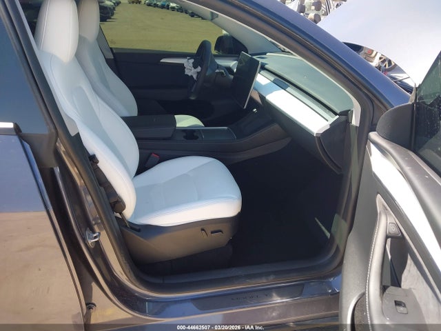 Tesla Model Y Performance Dual Motor All-wheel Drive