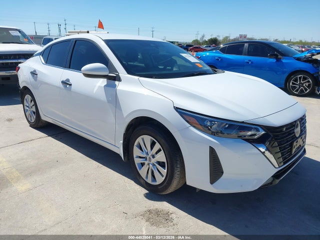Salvage Nissan Sentra Image
