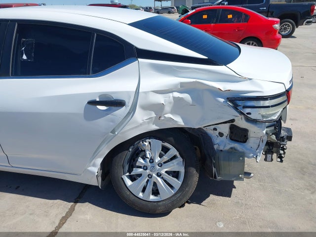 Nissan Sentra S