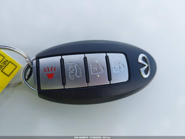 INFINITI G37 Journey