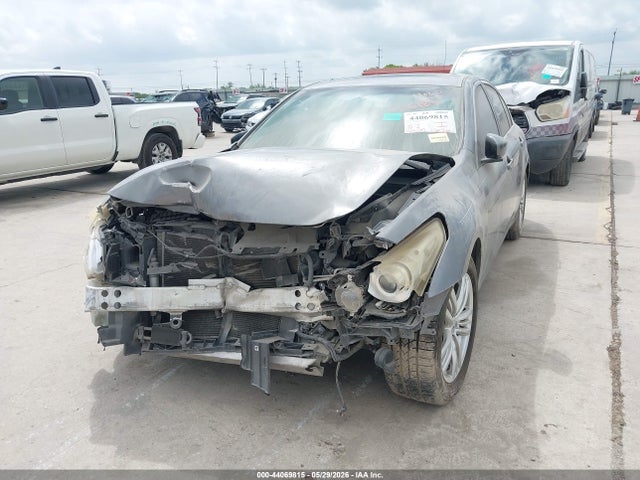 INFINITI G37 Journey