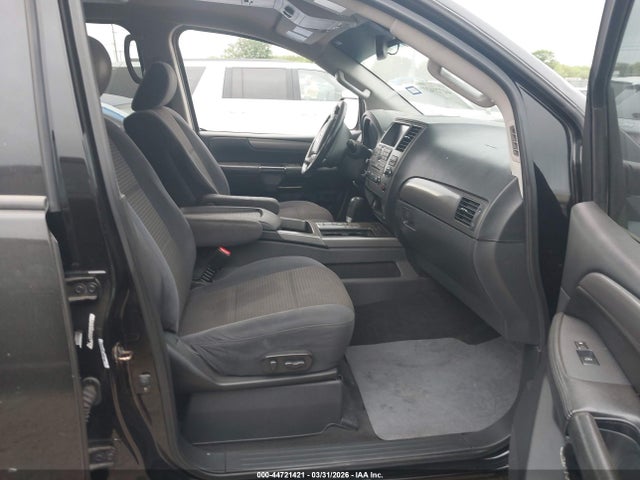 Nissan Armada Sv