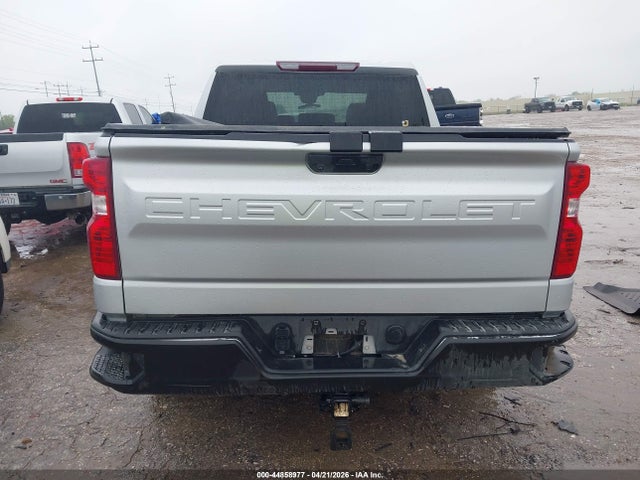 Chevrolet Silverado 1500 2wd  Short Bed Custom