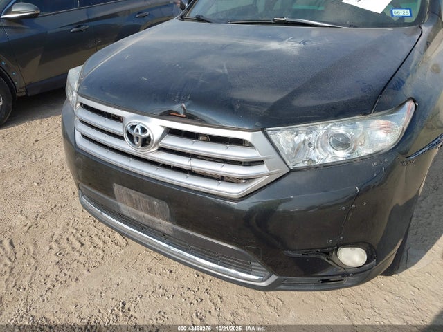 Toyota Highlander Base Plus V6