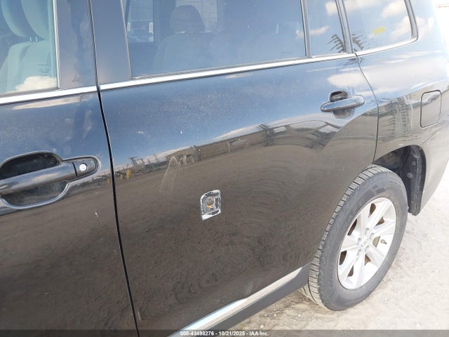 Toyota Highlander Base Plus V6