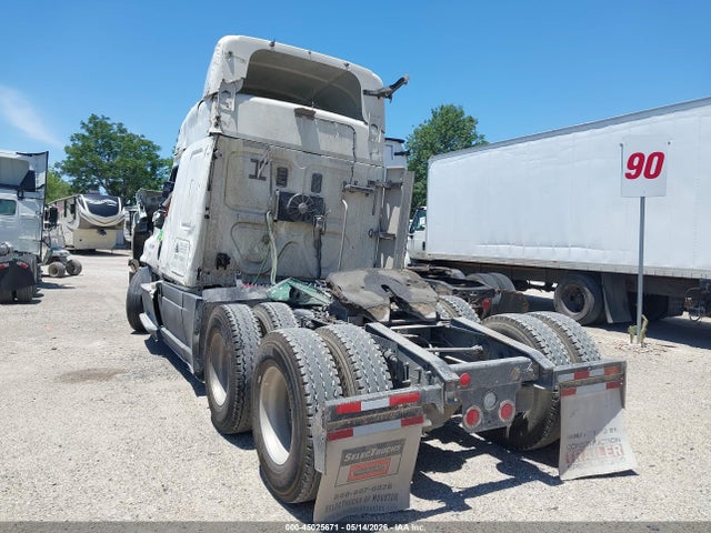 Freightliner Cascadia 125