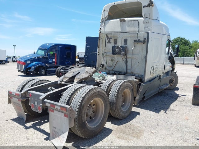 Freightliner Cascadia 125