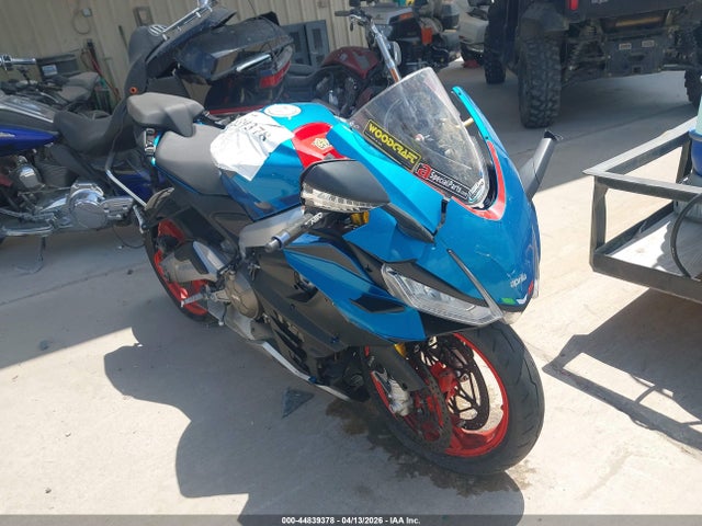 Salvage Aprilia Rs Image