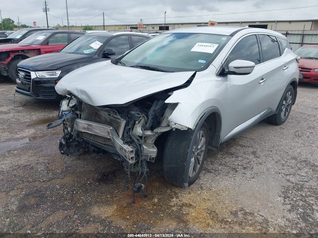 Nissan Murano S