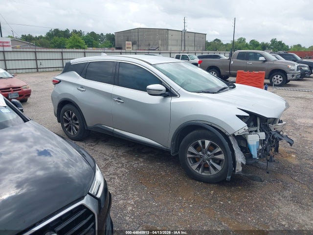Nissan Murano S