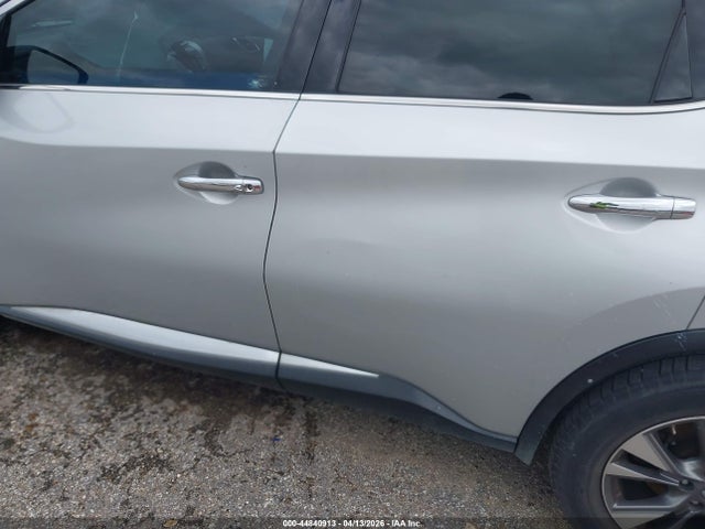 Nissan Murano S