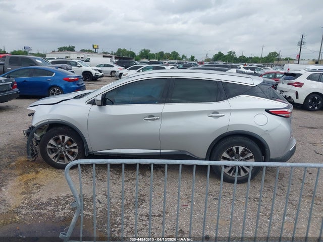 Nissan Murano S