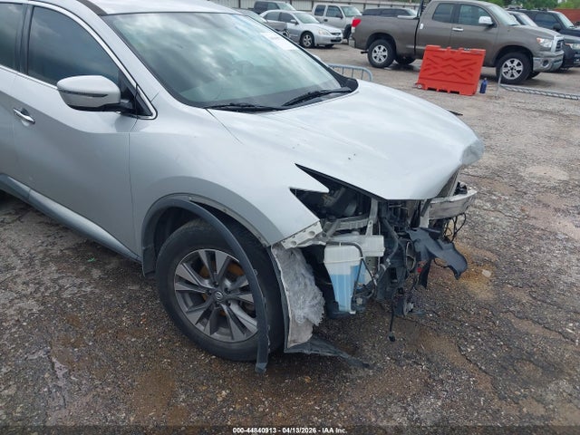 Nissan Murano S