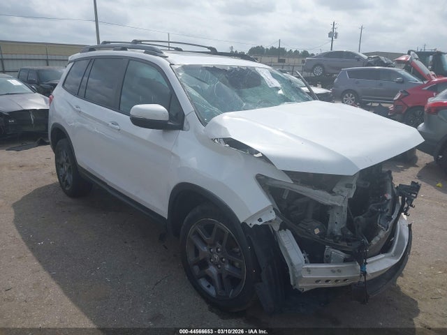 Salvage Honda Passport Image