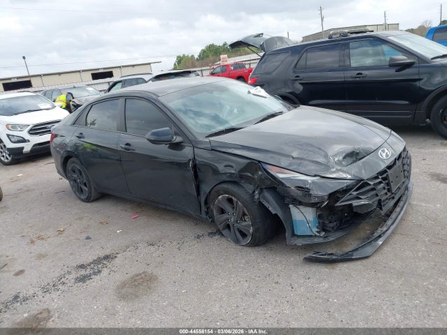 Hyundai ELANTRA Sel