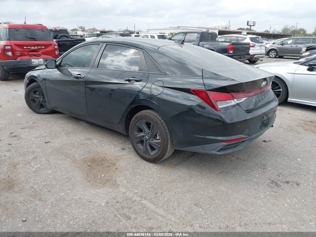 Hyundai ELANTRA Sel