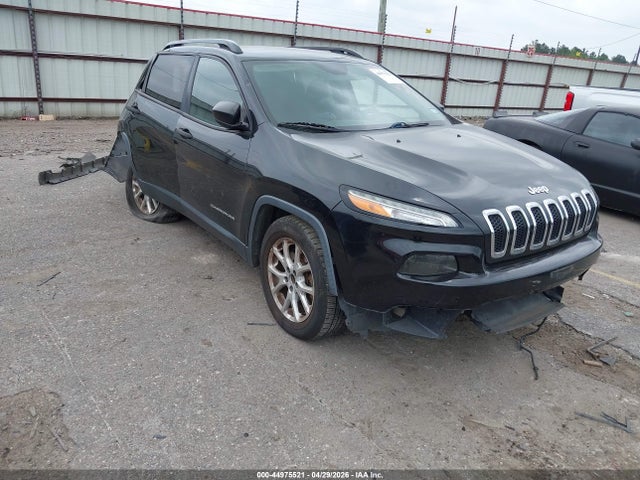 Salvage Jeep Cherokee Image