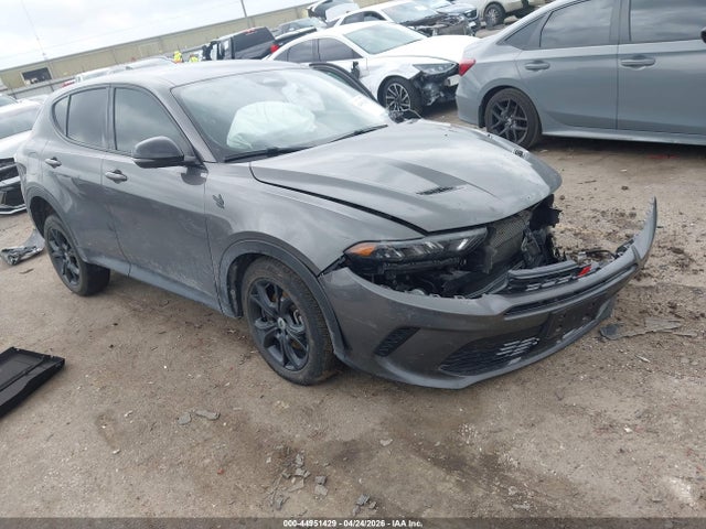 Salvage Dodge Hornet Image