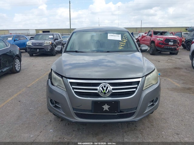 Volkswagen Tiguan S