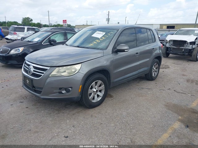 Volkswagen Tiguan S