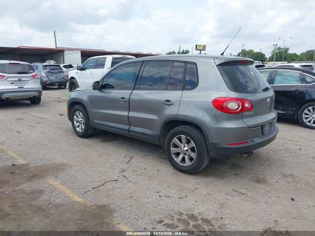 Volkswagen Tiguan S