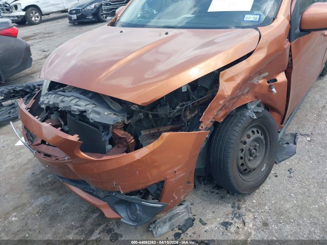 Mitsubishi Mirage Es