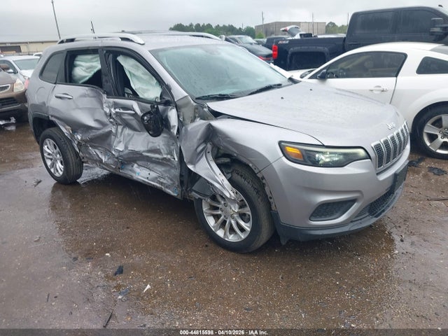 Salvage Jeep Cherokee Image