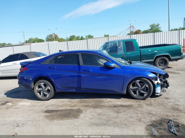 Hyundai ELANTRA Sel