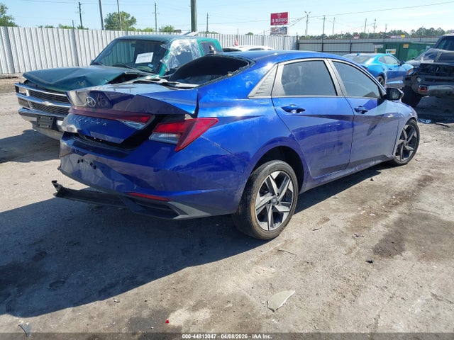 Hyundai ELANTRA Sel