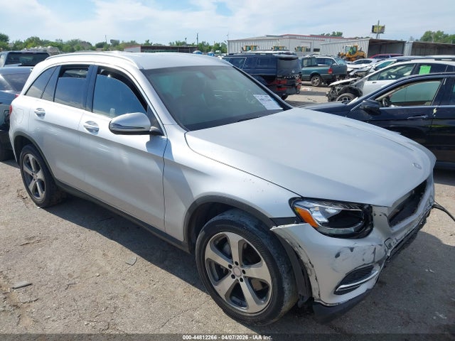Salvage Mercedes-Benz GLC Image