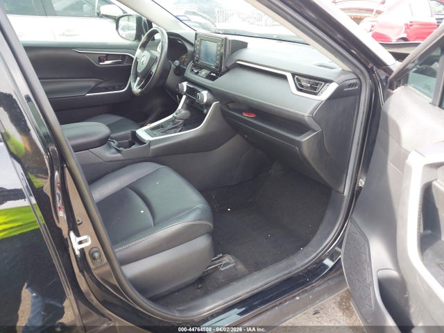 Toyota RAV4 Xle Premium