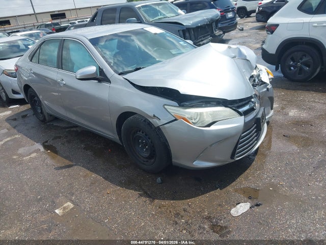 Salvage Toyota Camry Image