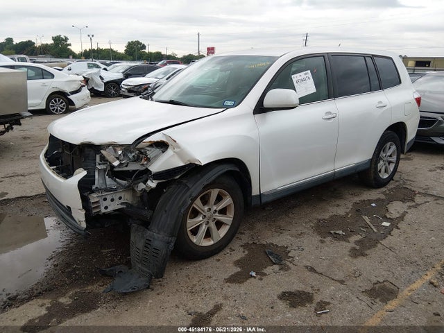 Toyota Highlander Base V6