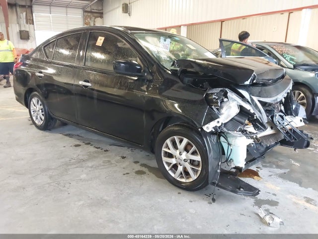 Salvage Nissan Versa Image