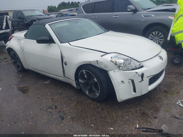 Salvage Nissan 350Z Image
