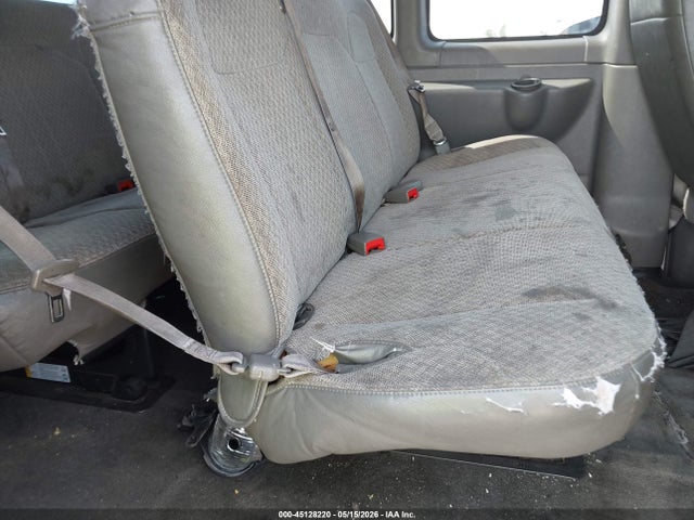 Chevrolet Express Lt