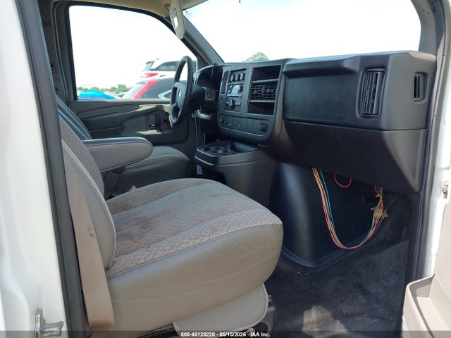 Chevrolet Express Lt