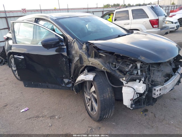 Salvage Nissan Murano Image